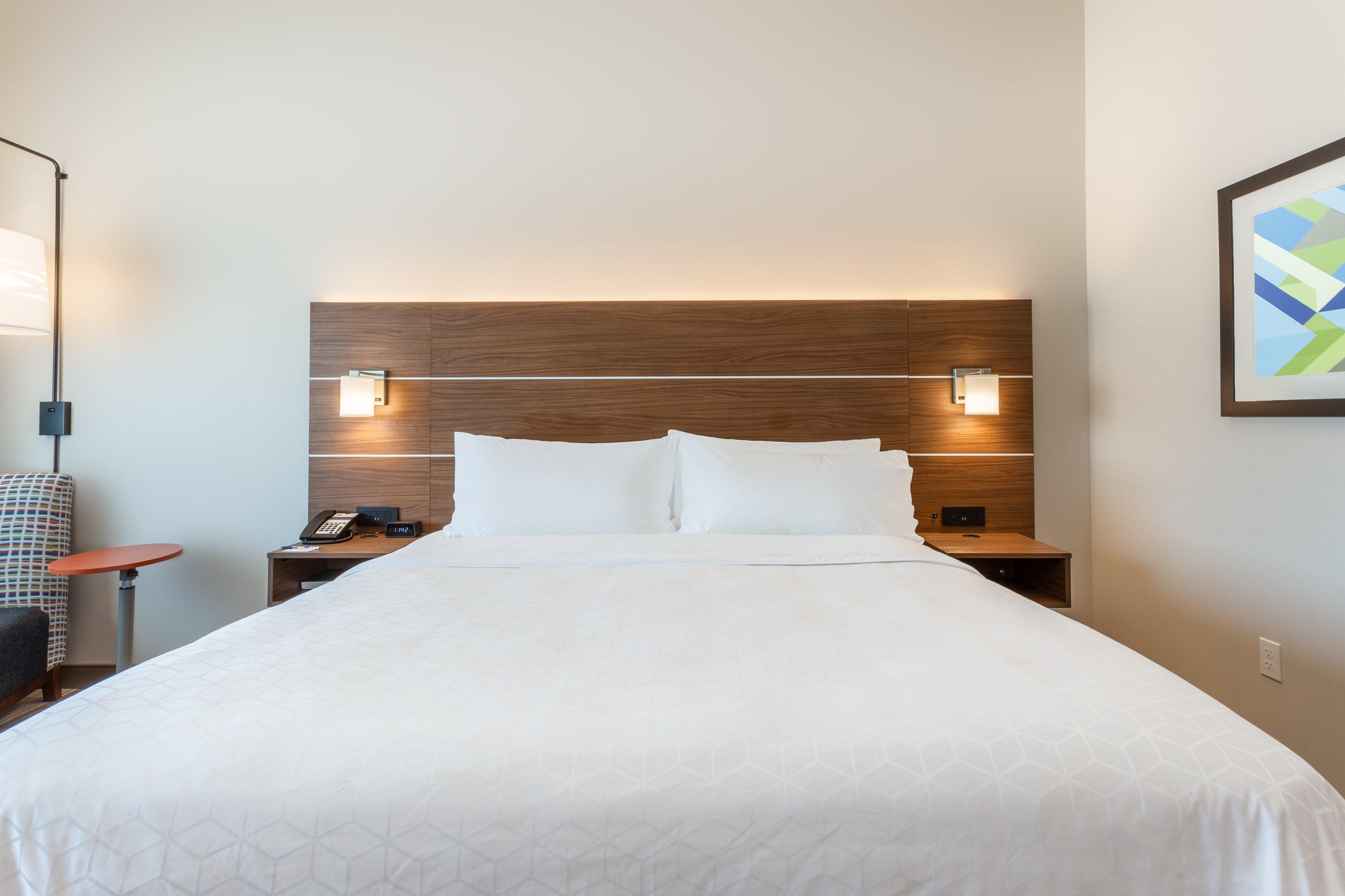 Holiday Inn Express & Suites - Springfield North By Ihg Exterior photo