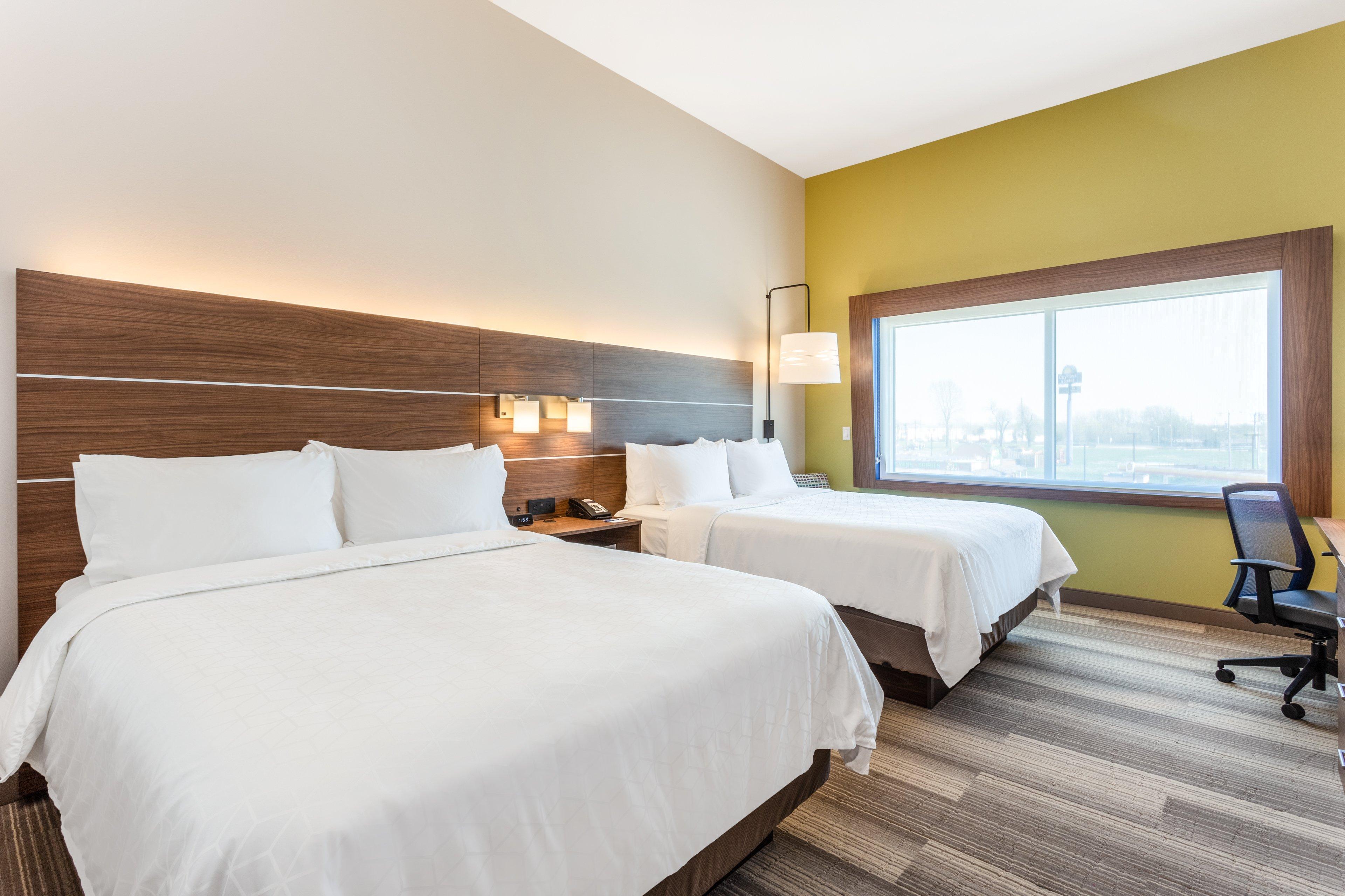 Holiday Inn Express & Suites - Springfield North By Ihg Exterior photo